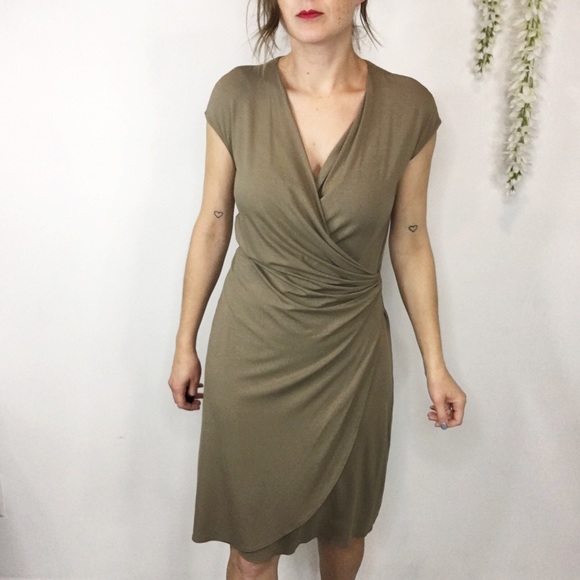 Tommy Bahama Dresses & Skirts - NWT TOMMY BAHAMA fit & flare dress faux wrap 0724